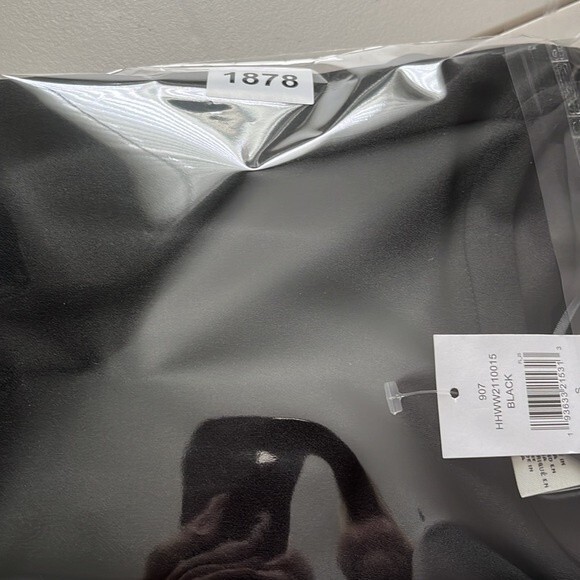 Halston Puckered Long Sleeve Top Black Size Small NWT - Picture 10 of 10